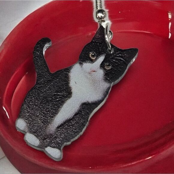Black Tuxedo Cat 🐈‍⬛ Earrings Animal Dangle Shiny Acrylic Tux Kitty Cute Gift - Picture 2 of 9